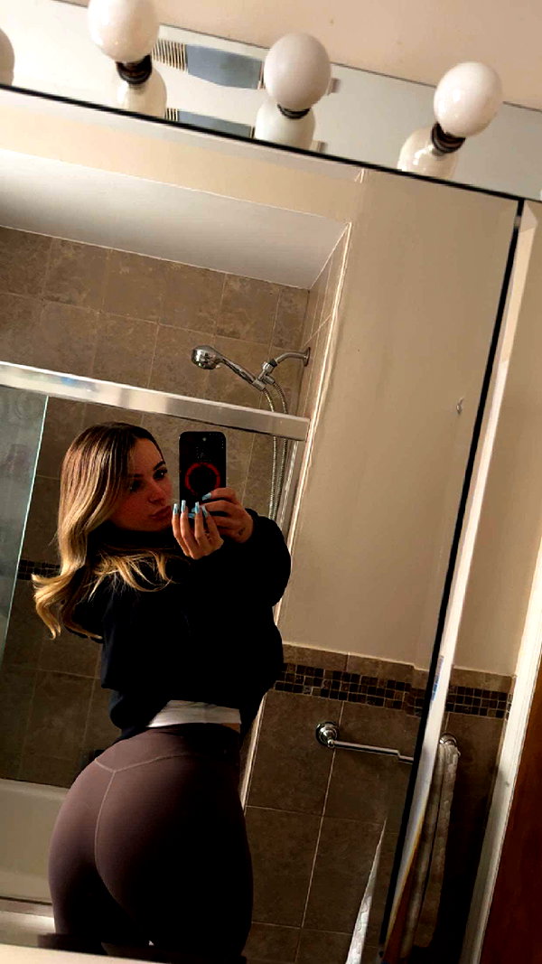 kaitlyn_krems snapchat image archive image