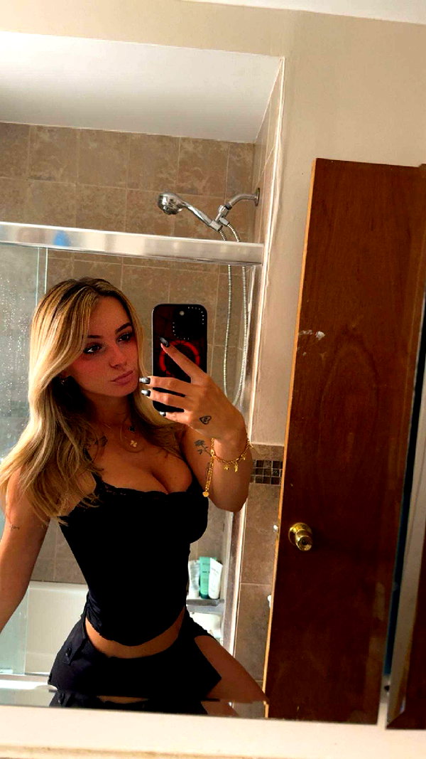 kaitlyn_krems snapchat image archive image