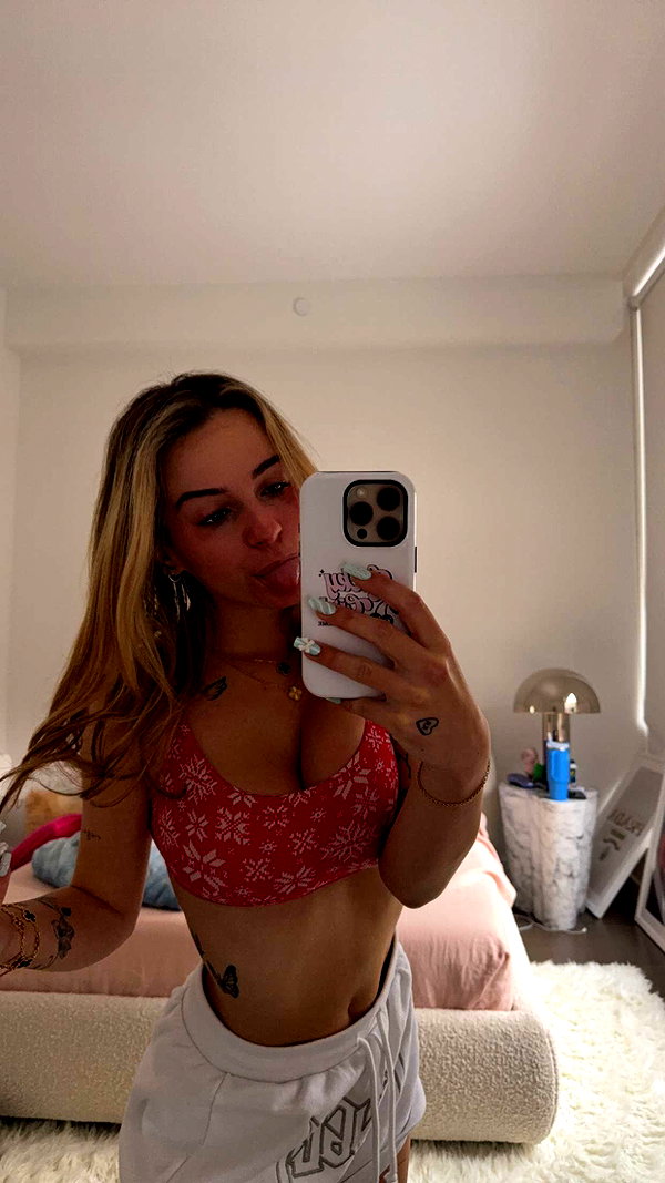 kaitlyn_krems snapchat image archive image