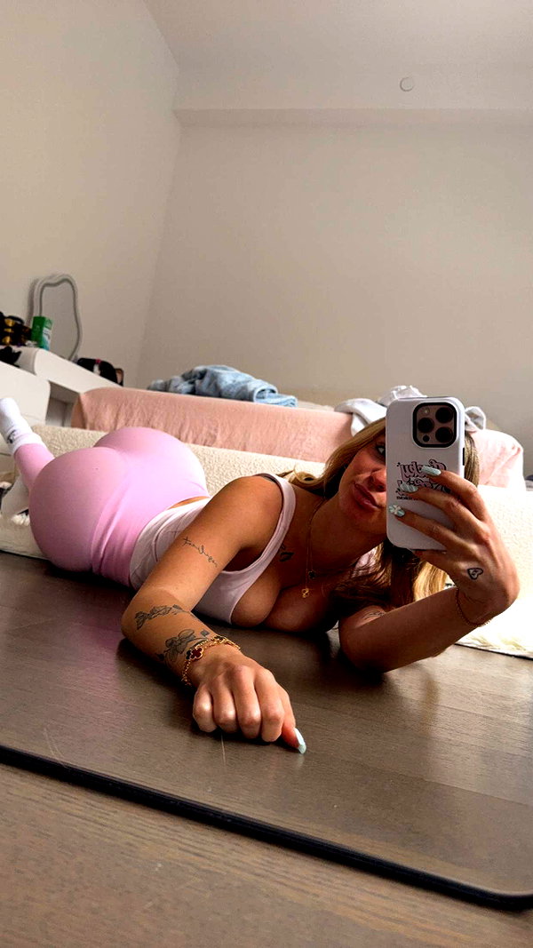 kaitlyn_krems snapchat image archive image
