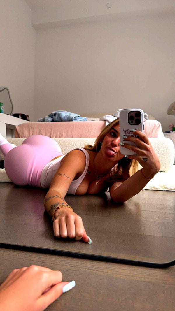 kaitlyn_krems snapchat image archive image