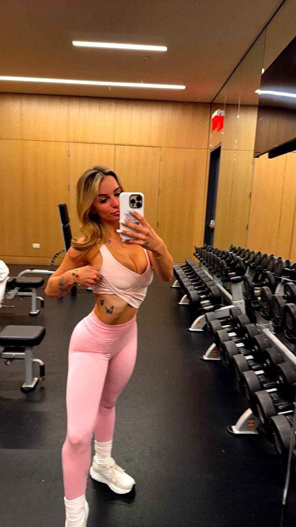 kaitlyn_krems snapchat image archive image