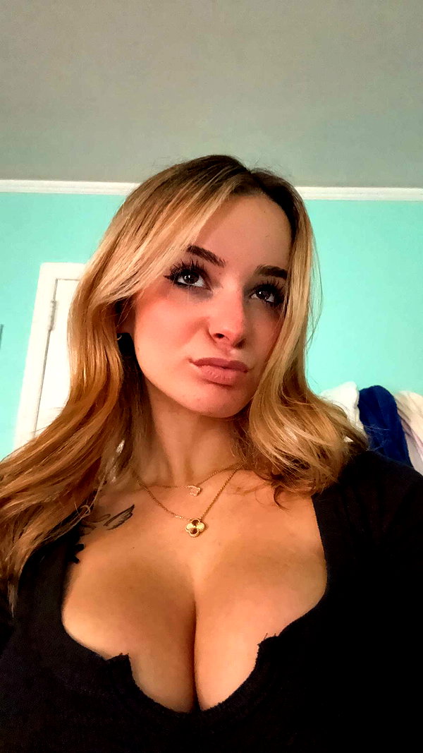 kaitlyn_krems snapchat image archive image