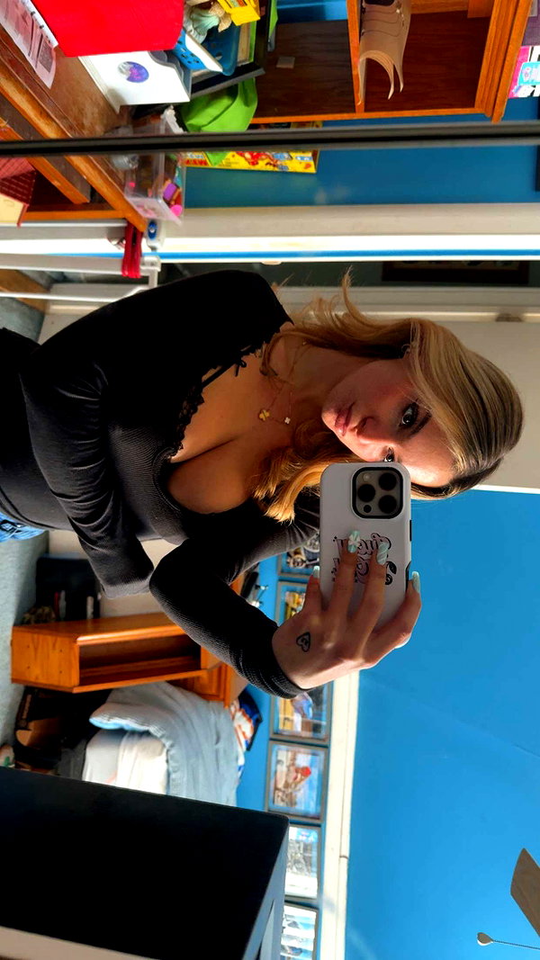 kaitlyn_krems snapchat image archive image