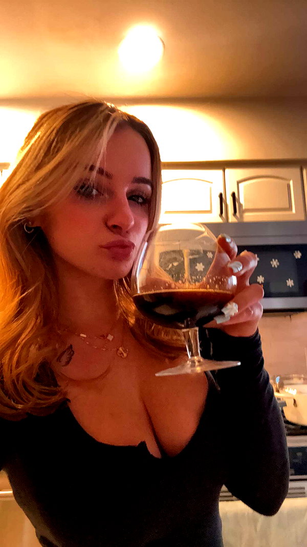 kaitlyn_krems snapchat image archive image