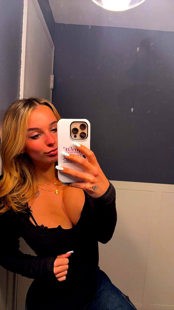 kaitlyn_krems snapchat image archive image