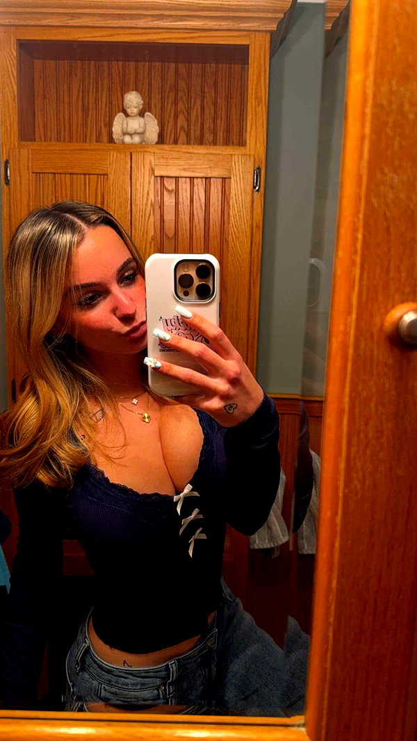 kaitlyn_krems snapchat image archive image