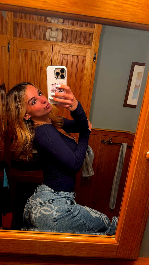 kaitlyn_krems snapchat image archive image