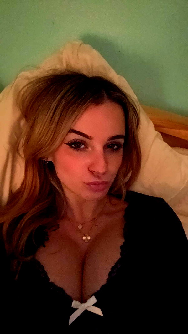 kaitlyn_krems snapchat image archive image