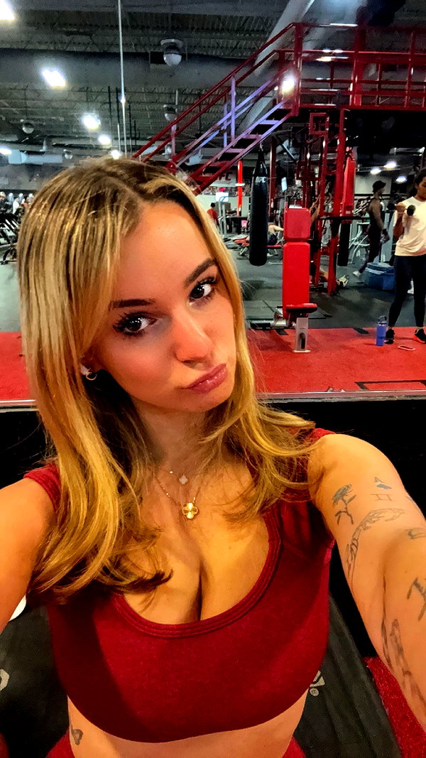 kaitlyn_krems snapchat image archive image