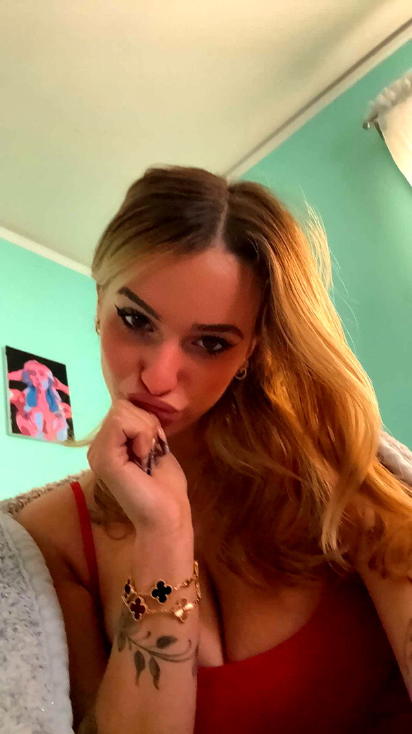 kaitlyn_krems snapchat image archive image