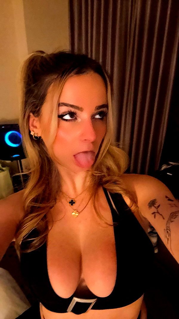 kaitlyn_krems snapchat image archive image