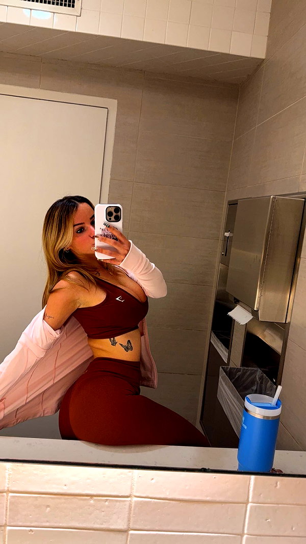 kaitlyn_krems snapchat image archive image