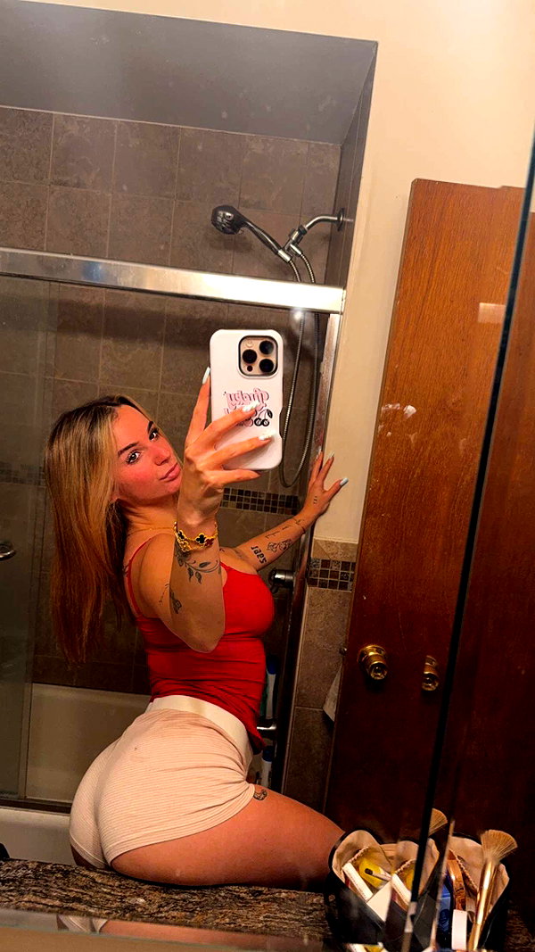kaitlyn_krems snapchat image archive image