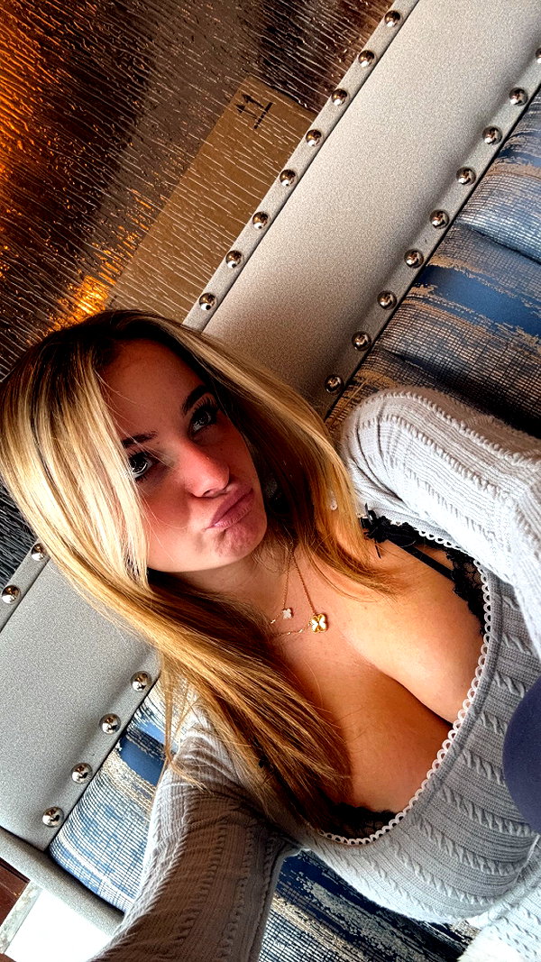 kaitlyn_krems snapchat image archive image