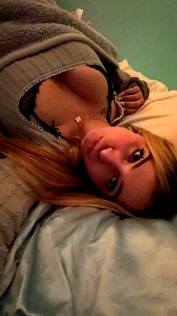kaitlyn_krems snapchat image archive image