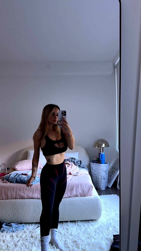 kaitlyn_krems snapchat image archive image