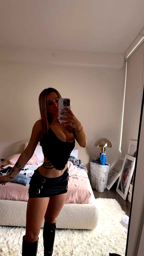 kaitlyn_krems snapchat image archive image