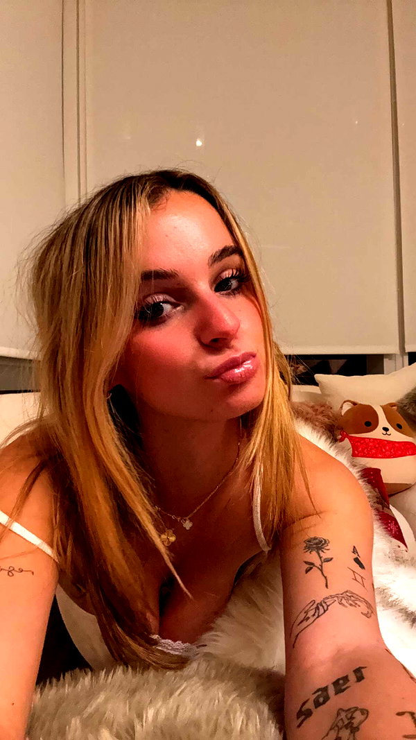 kaitlyn_krems snapchat image archive image