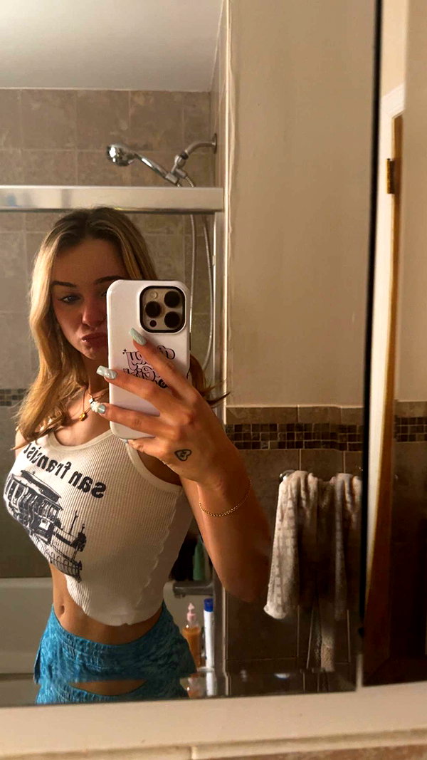 kaitlyn_krems snapchat image archive image