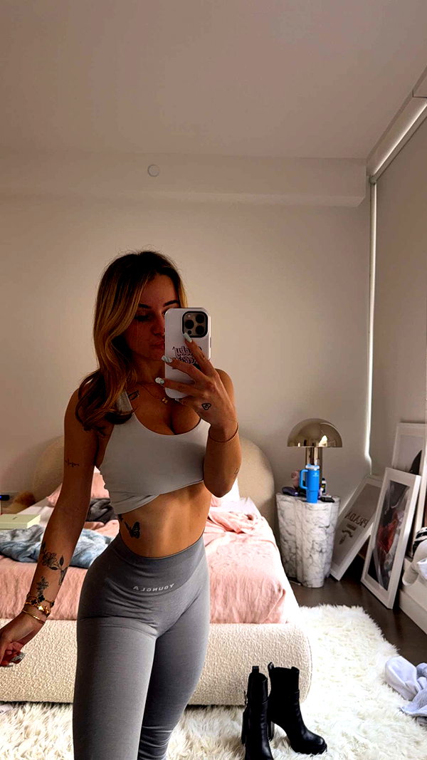 kaitlyn_krems snapchat image archive image
