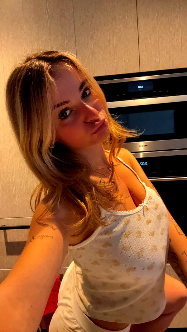kaitlyn_krems snapchat image archive image