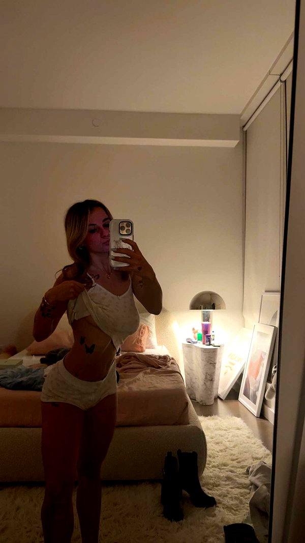 kaitlyn_krems snapchat image archive image