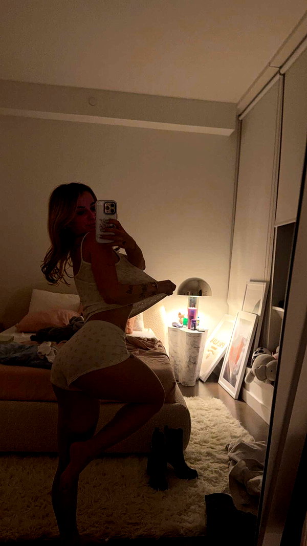 kaitlyn_krems snapchat image archive image