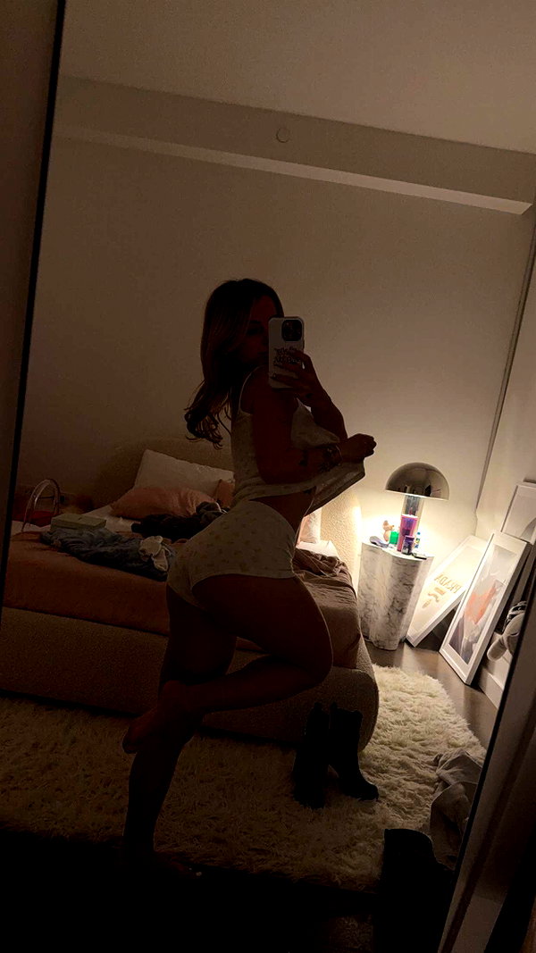 kaitlyn_krems snapchat image archive image