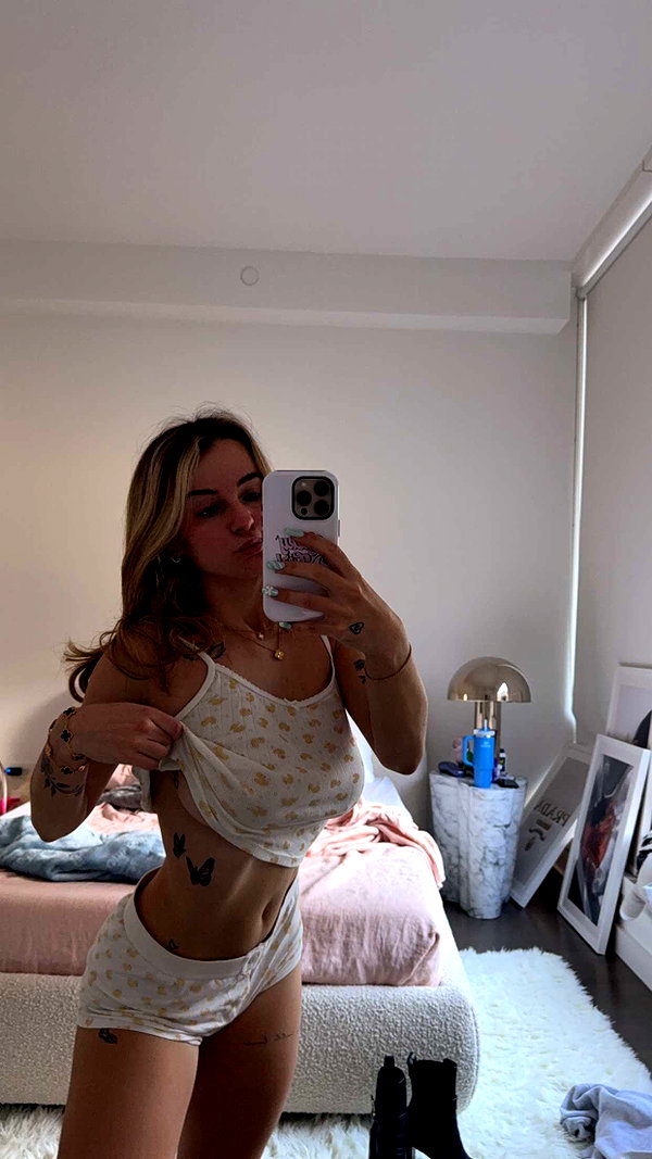 kaitlyn_krems snapchat image archive image
