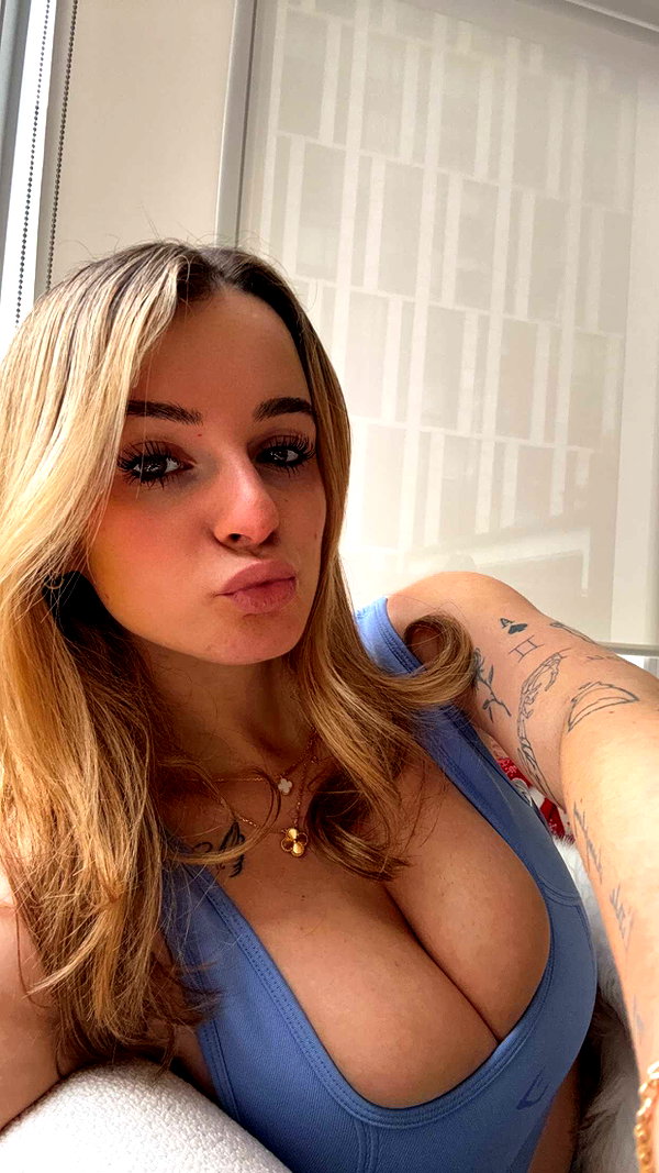 kaitlyn_krems snapchat image archive image