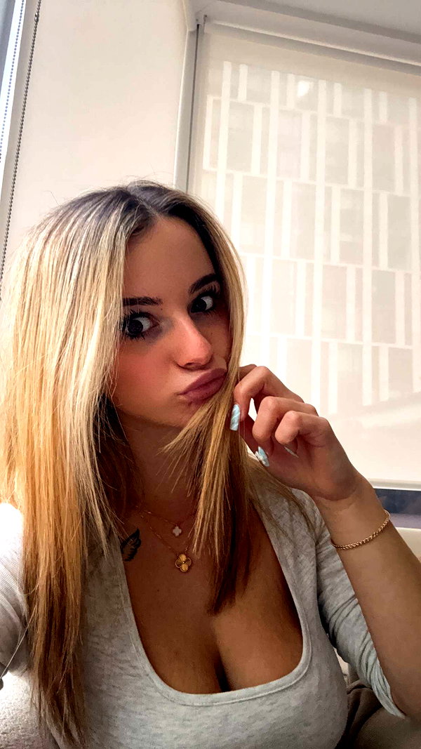 kaitlyn_krems snapchat image archive image