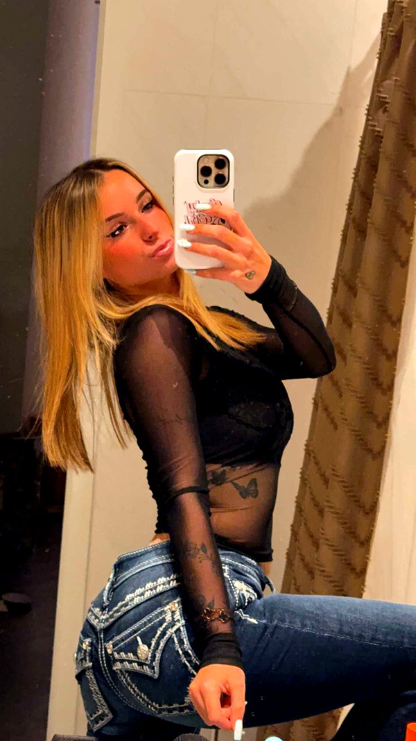 kaitlyn_krems snapchat image archive image