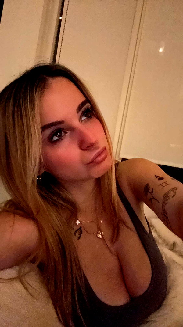 kaitlyn_krems snapchat image archive image