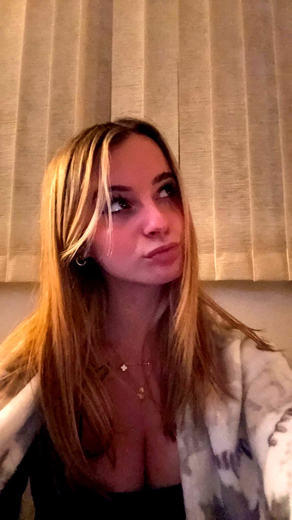 kaitlyn_krems snapchat image archive image