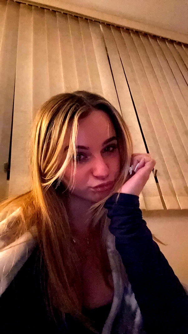 kaitlyn_krems snapchat image archive image