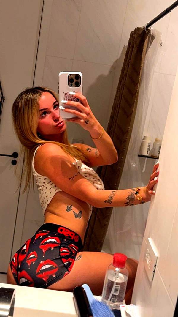 kaitlyn_krems snapchat image archive image
