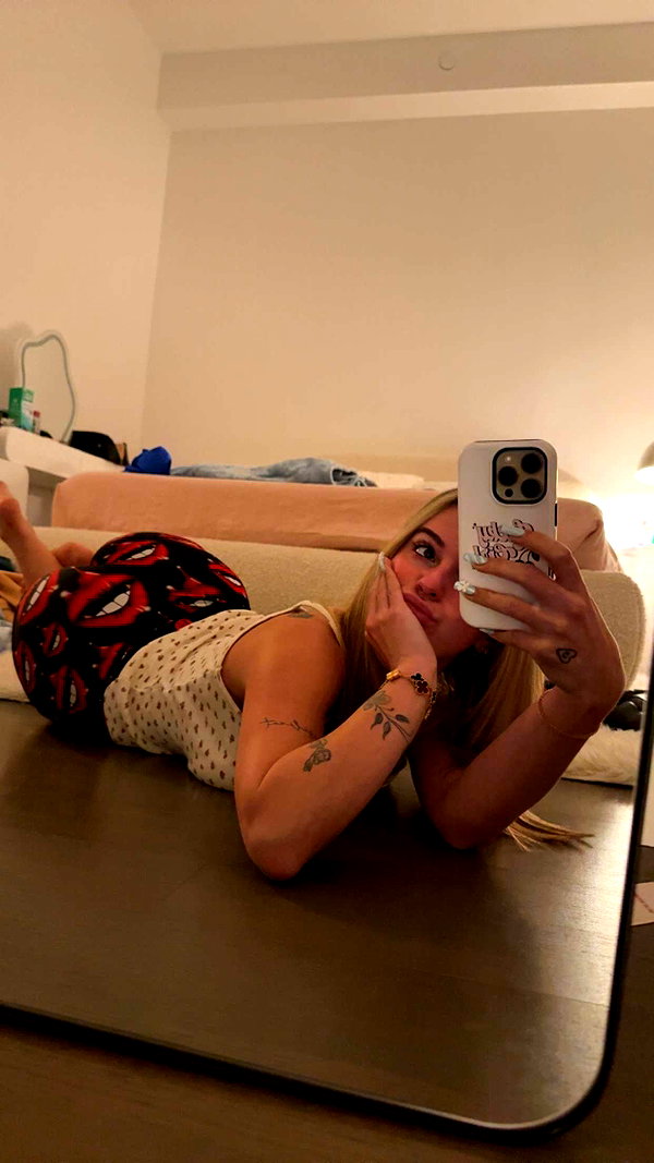 kaitlyn_krems snapchat image archive image