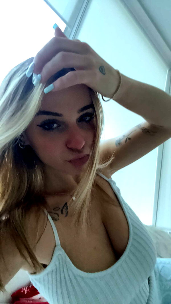 kaitlyn_krems snapchat image archive image