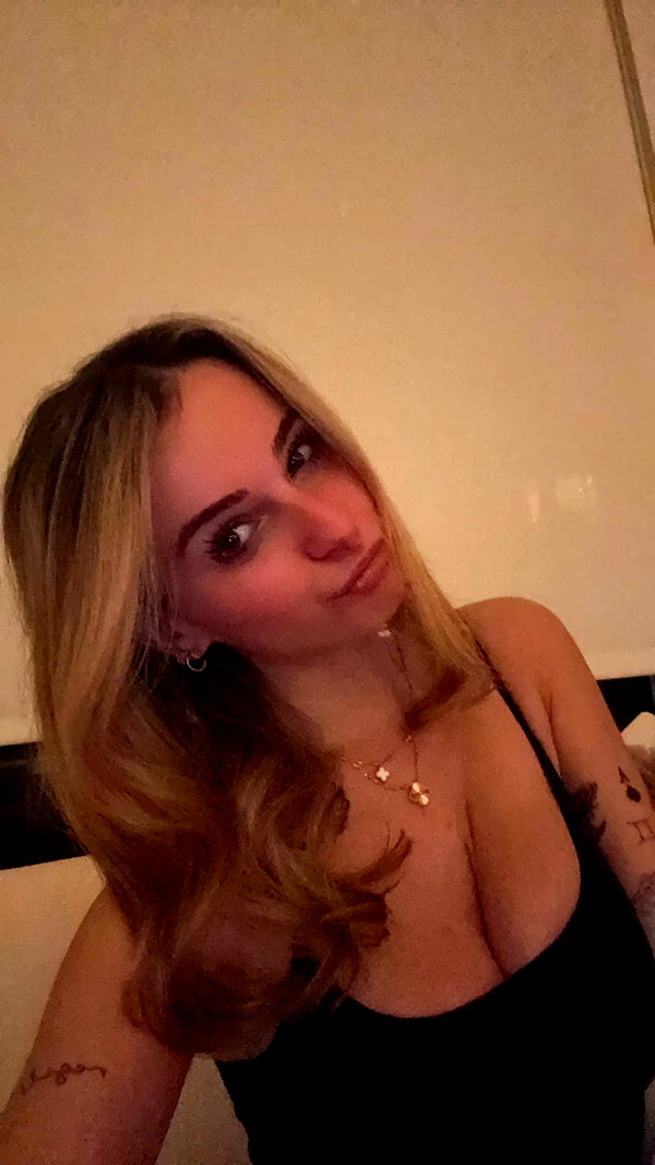 kaitlyn_krems snapchat image archive image