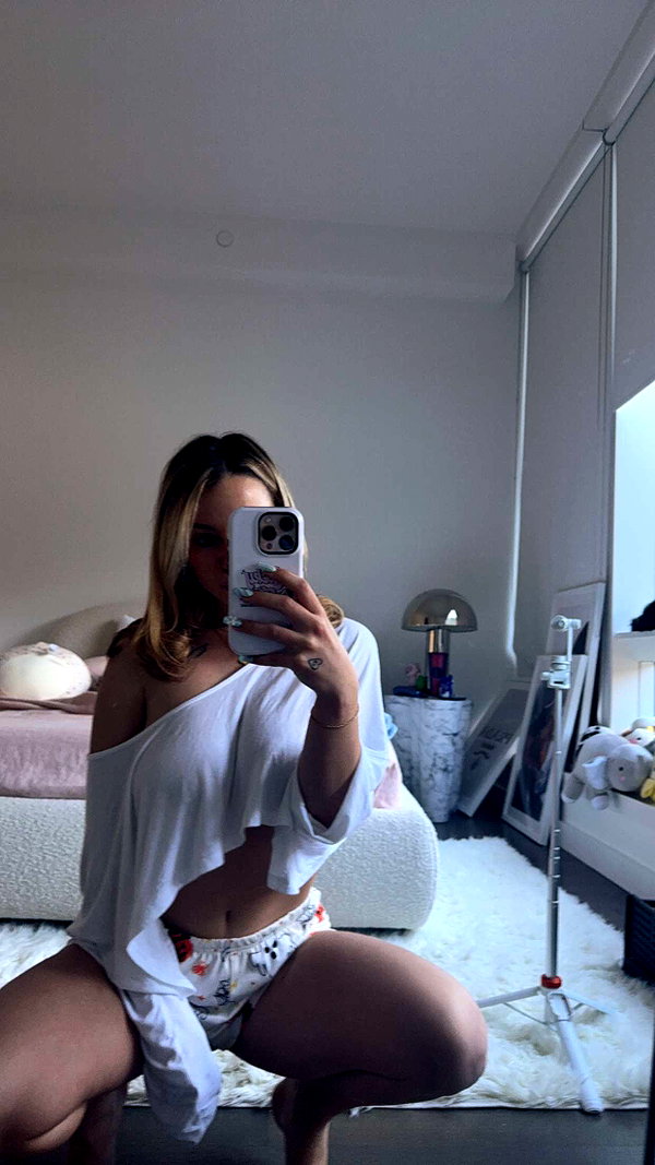 kaitlyn_krems snapchat image archive image