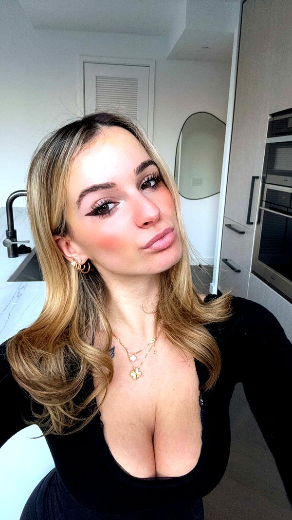 kaitlyn_krems snapchat image archive image
