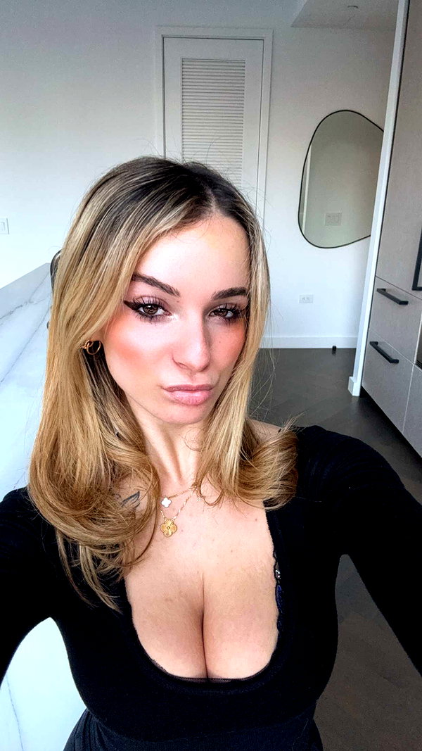 kaitlyn_krems snapchat image archive image