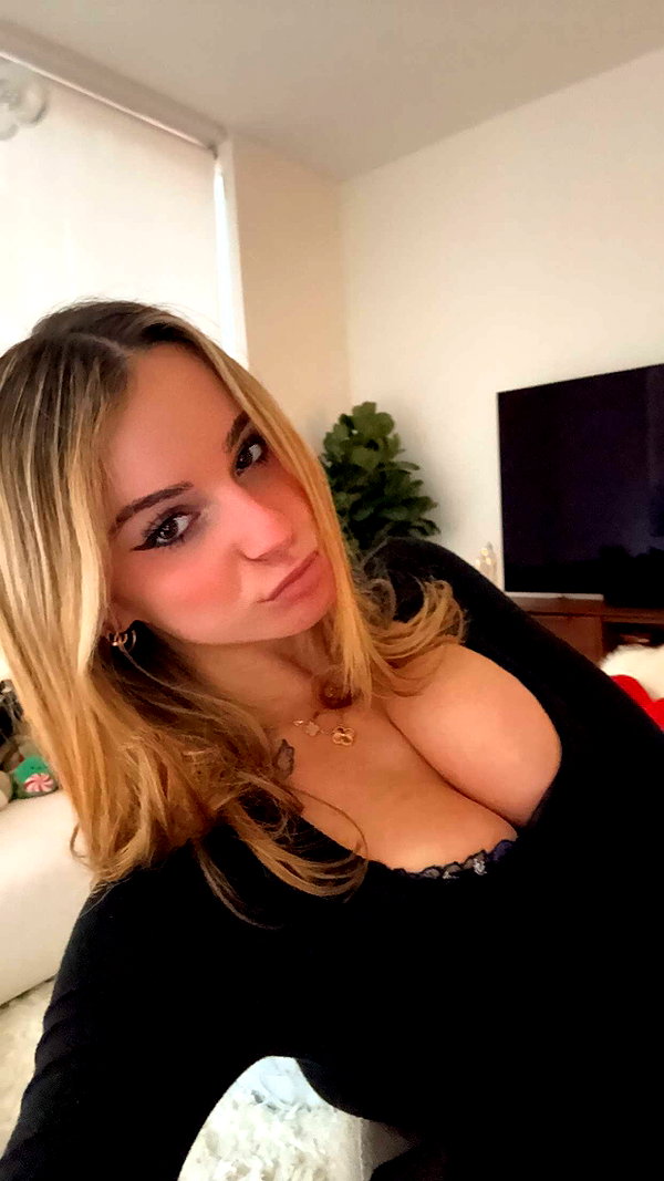 kaitlyn_krems snapchat image archive image