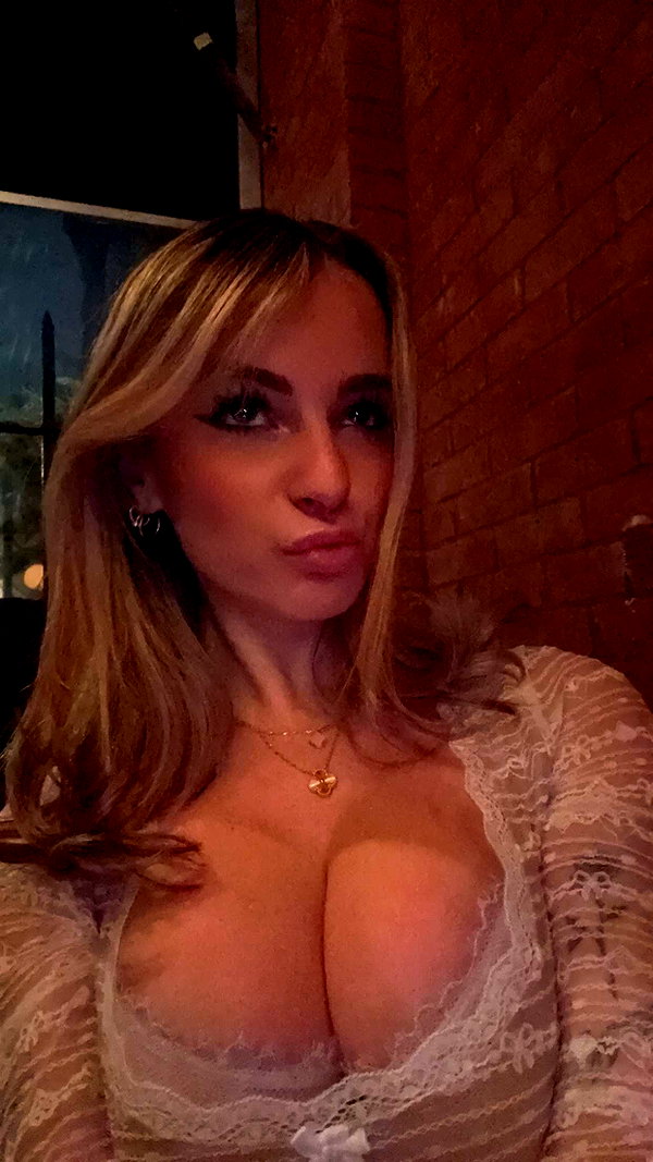 kaitlyn_krems snapchat image archive image