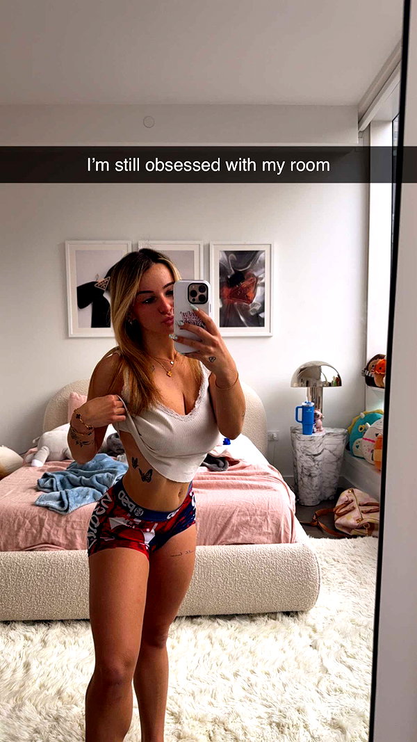 kaitlyn_krems snapchat image archive image