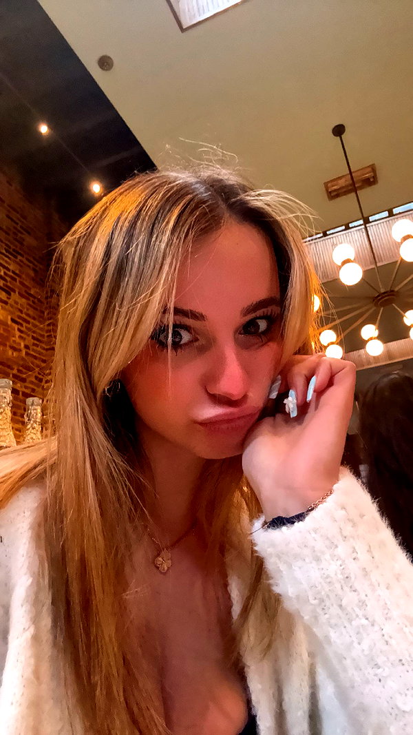 kaitlyn_krems snapchat image archive image