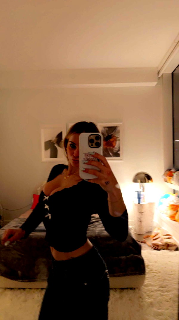 kaitlyn_krems snapchat image archive image