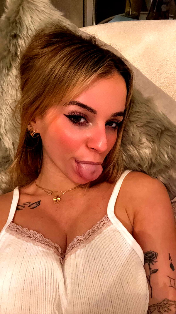 kaitlyn_krems snapchat image archive image