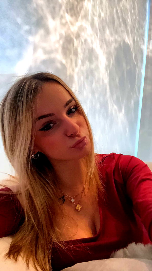 kaitlyn_krems snapchat image archive image